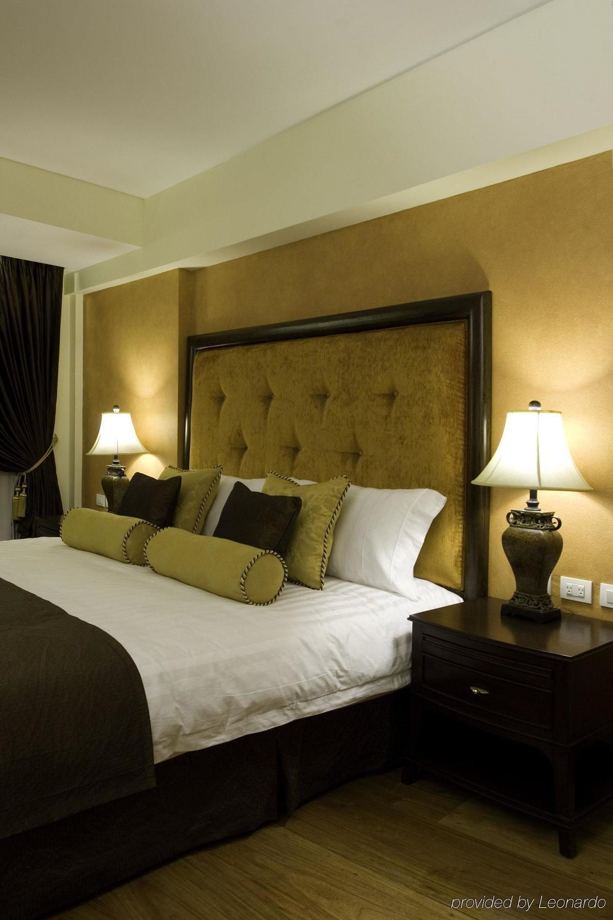 Hotel Celeste Makati Makati City Екстериор снимка