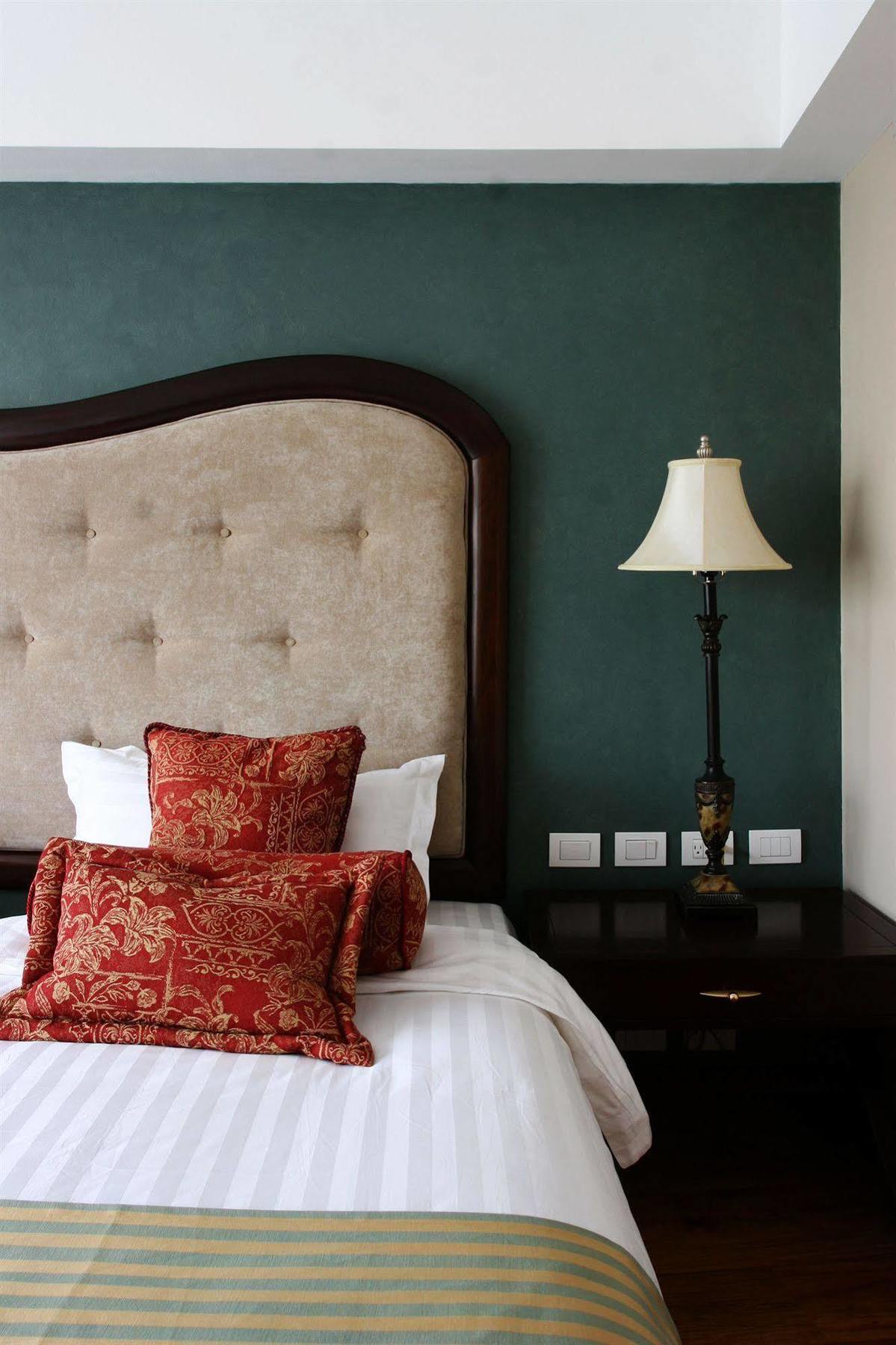Hotel Celeste Makati Makati City Екстериор снимка