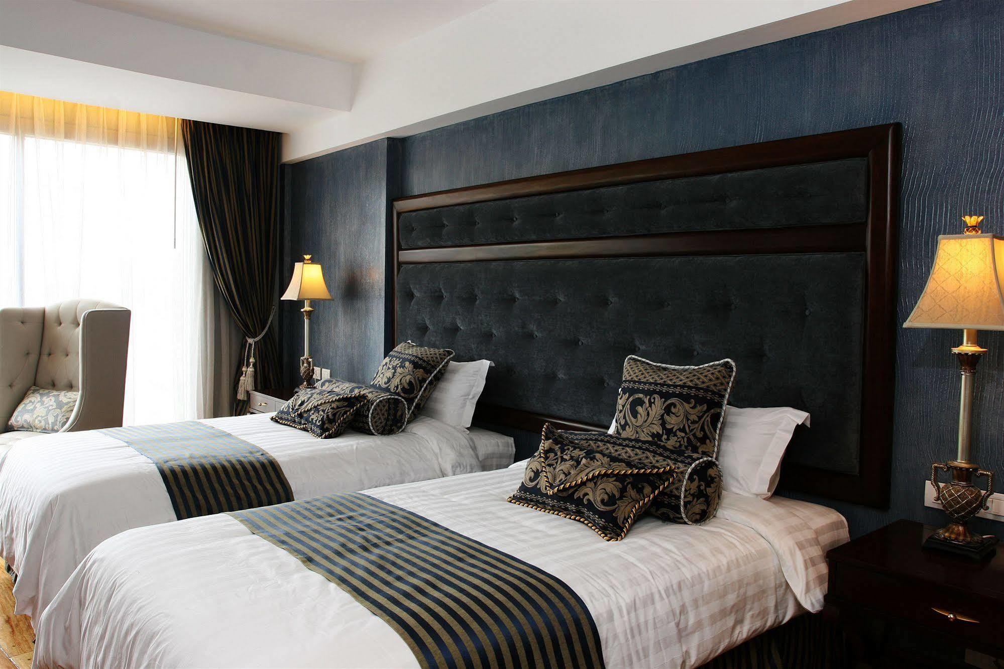 Hotel Celeste Makati Makati City Екстериор снимка