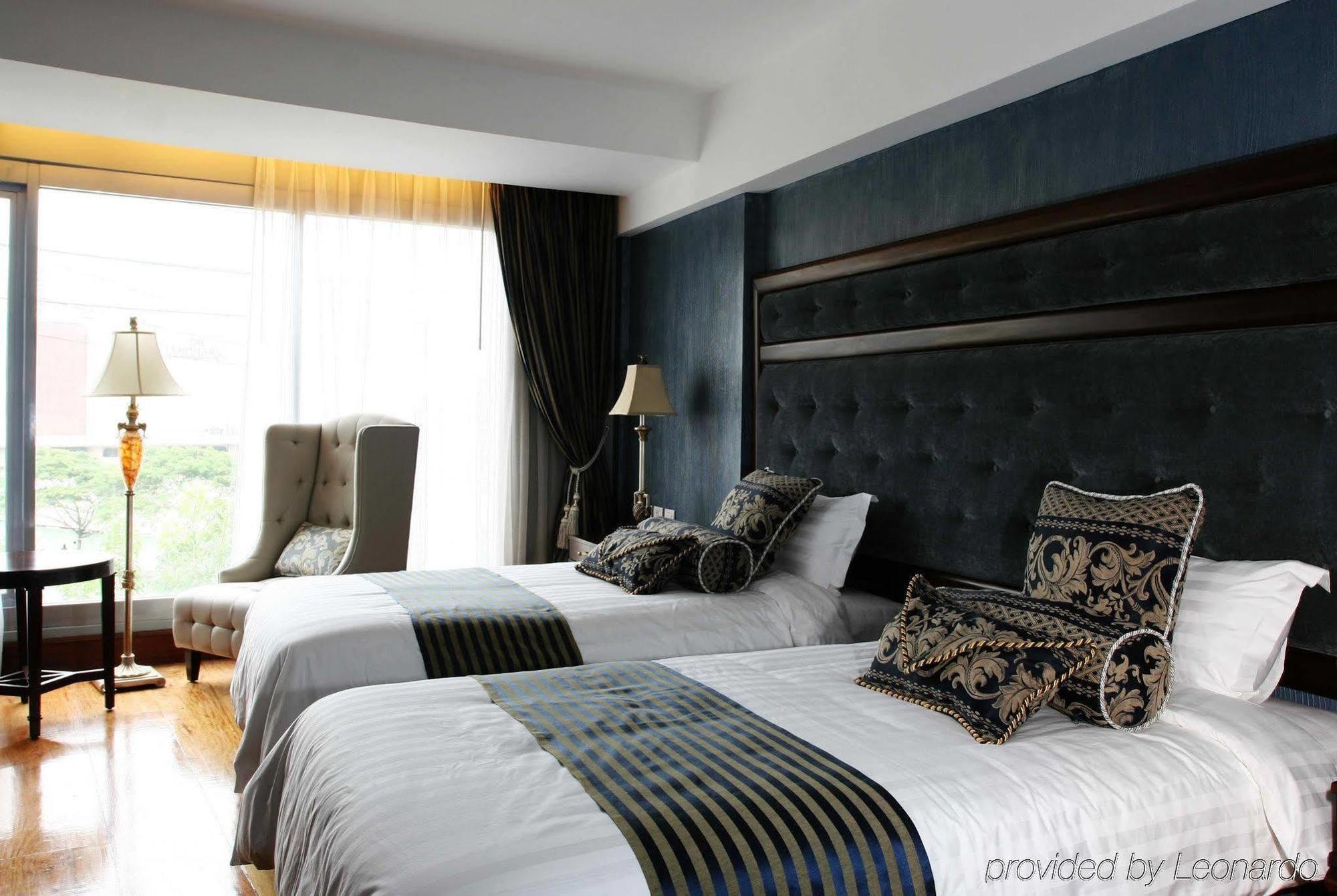 Hotel Celeste Makati Makati City Екстериор снимка